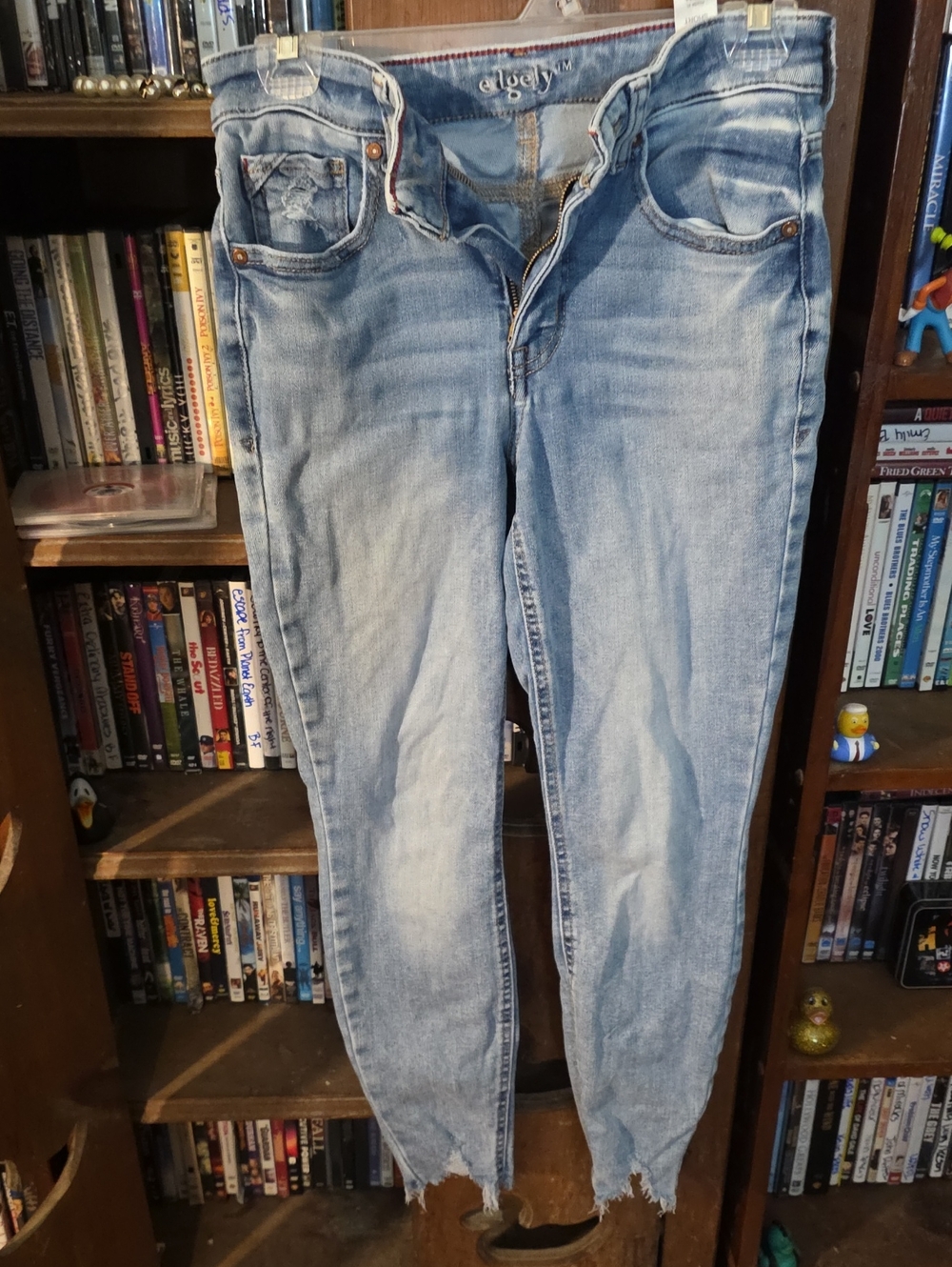 Light Blue Cropped Ankle Jeans - Women